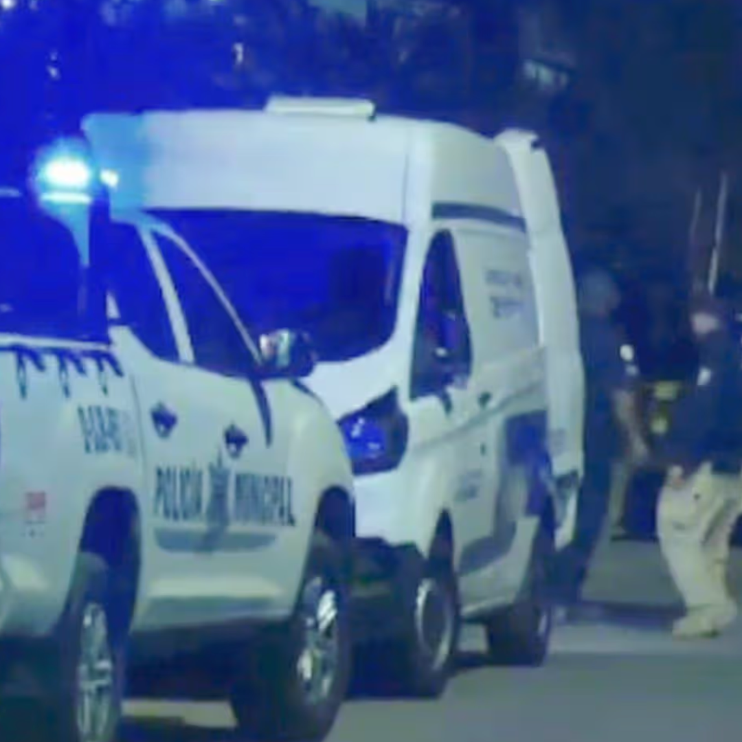 La mujer lesionada fue trasladada al Hospital.